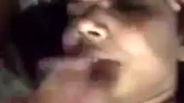 Desi woman has lips smeared with sperm by her XXX lover close-up MMS