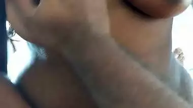 Tamil milf rides on her lover’s cock in desi MMS