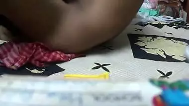 18 years desi girl sucking bf s cock licking cum and swallowing and peeing clip