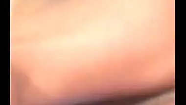 BOYFRIEND sex video of a hawt NRI bhabhi enjoying a big white 10-pounder in her rectal hole