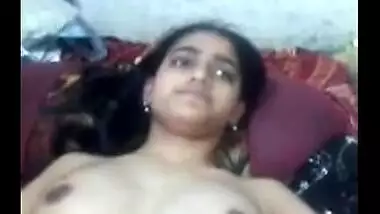 Desi sex videos of an amateur girl letting her uncle enjoy her sexy figure