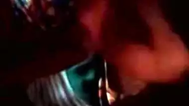 Desi MILF gives a XXX blowjob to man who makes MMS video in th dark