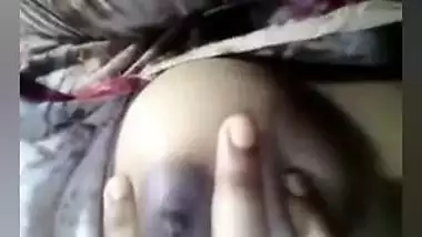 Desi belle flashes her XXX boobs during selfie video for boyfriend