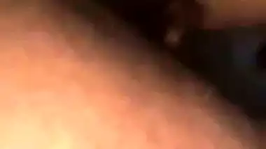 Cute Goa girl gives an Indian blowjob to her lover