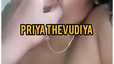 XXX video of Desi girl who wants popularity playing with the penis