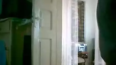 Desi xxx video of a slim college girl getting fucked by her landlord