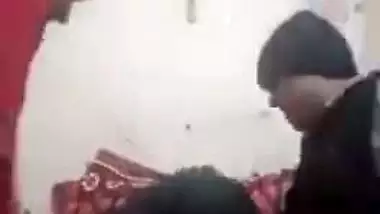 Mature Indian XXX aunty gives blowjob to her horny husband MMS