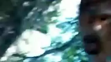 Desi man impales XXX pussy of insatiable Bhabhi in outdoor MMS clip
