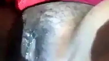 Nude desi Muslim lady fucks her pussy with a plastic dildo