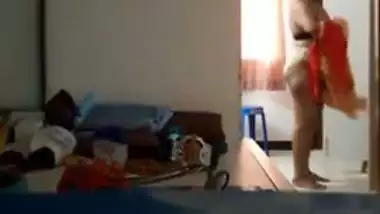 Tamil mom dress change spy video