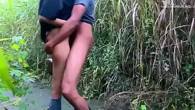 Big Ass Girlfriend Fucked In The Bushes By Horny Lover