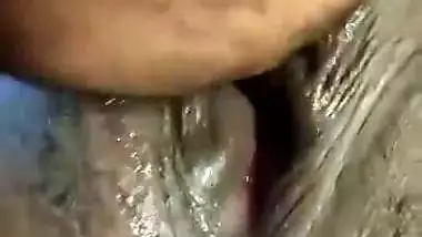 Bangla xvideo of a perverted Jija licking his Sali’s pussy