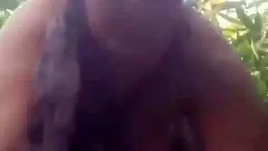 Big boob lady enjoys desi outdoor sex with a gardener