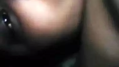 Today Exclusive- Cute Girl Showing Her Boobs And Pussy On Video Call