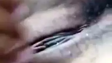 Cute virgin Desi XXX girl shows her teen boobs and pussy on cam