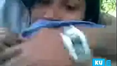 chittagong girl moaning when bf sucking boobs