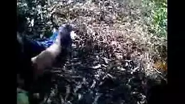 Outdoor free porn sex of a teen girl with lover