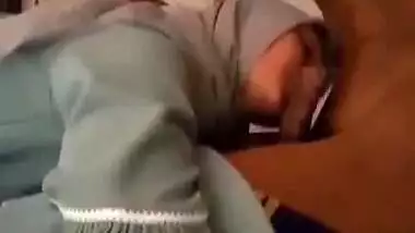 An 18 yr old teen fucks her BF in the Bangladeshi bf