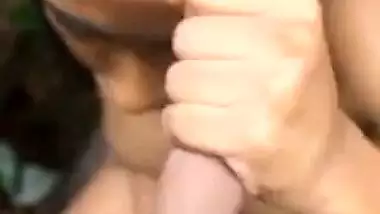 Guy cums on his GF’s face during hot outdoor sex