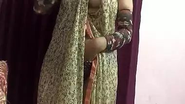 Desi sex MMS! Perv couple filming their sex act In their bedroom