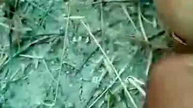 Cute Desi Girl OutDoor Fucking 2 New MMS Part 1