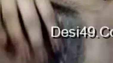 Desi housewife becomes excited and she plays with XXX orifice