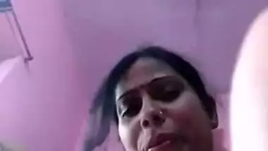 Indian woman is going to make XXX fans reach orgasms with her naked body
