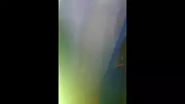 Indian housewife performs a XXX show of her sex appealing hooters